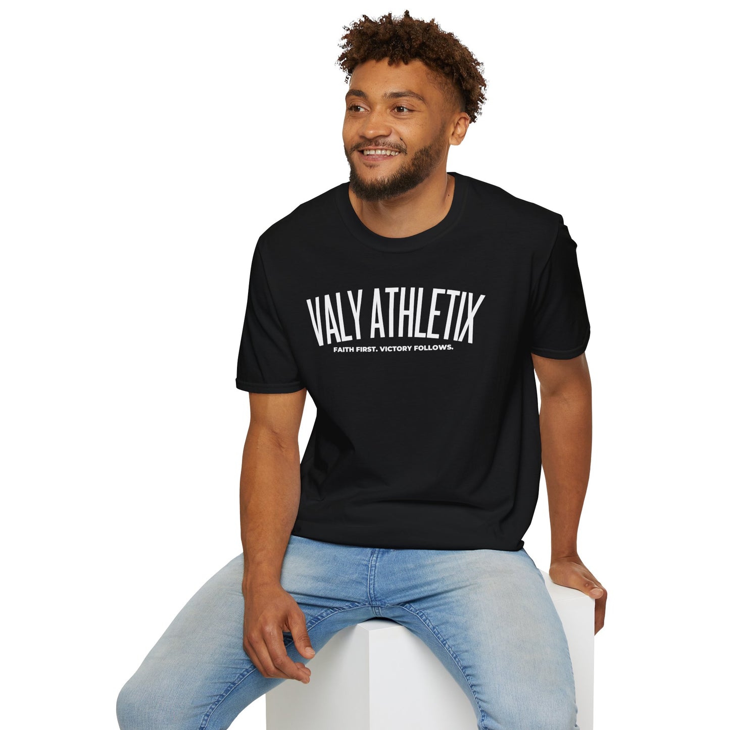 VALY Curve T-Shirt - BLACK